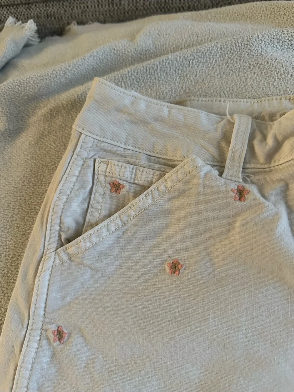 American Eagle Outfitters cream denim